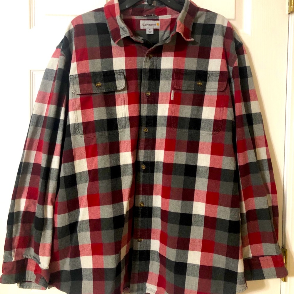 Men’s Carhartt heavy flannel button down shirt